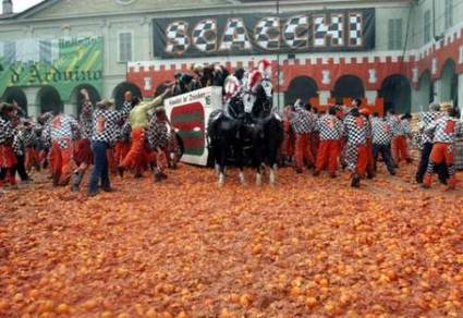 Carnevale_ivrea_battaglia_arance Carnevale_ivrea_battaglia_arance
