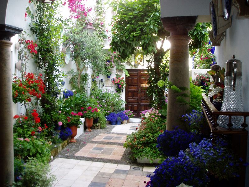 スペイン 中庭の美しさを競う コルドバのパティオ祭り ヨーロッパ旅行情報 Euro Tour