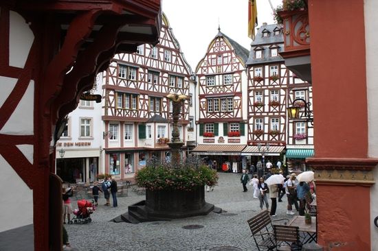 Historischer_Marktplatz_Bernkastel-Kues