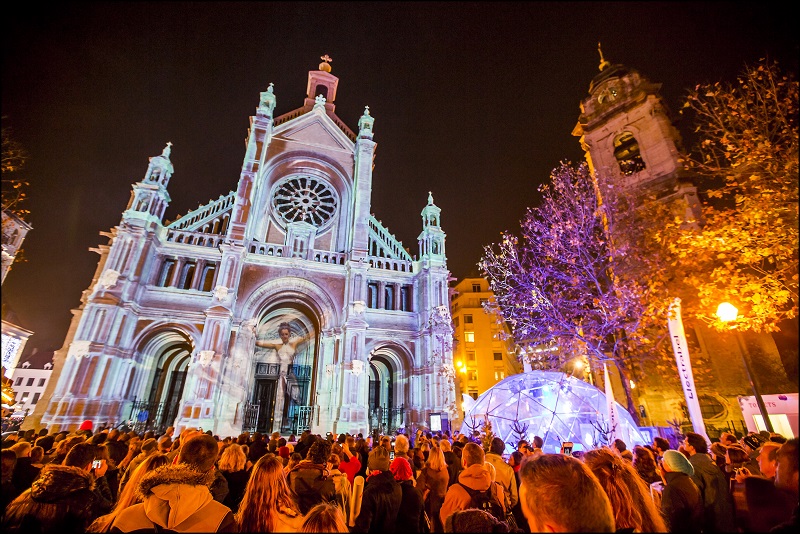 ブリュッセルの クリスマスマーケット と 音と光のショー ヨーロッパ旅行情報 Euro Tour