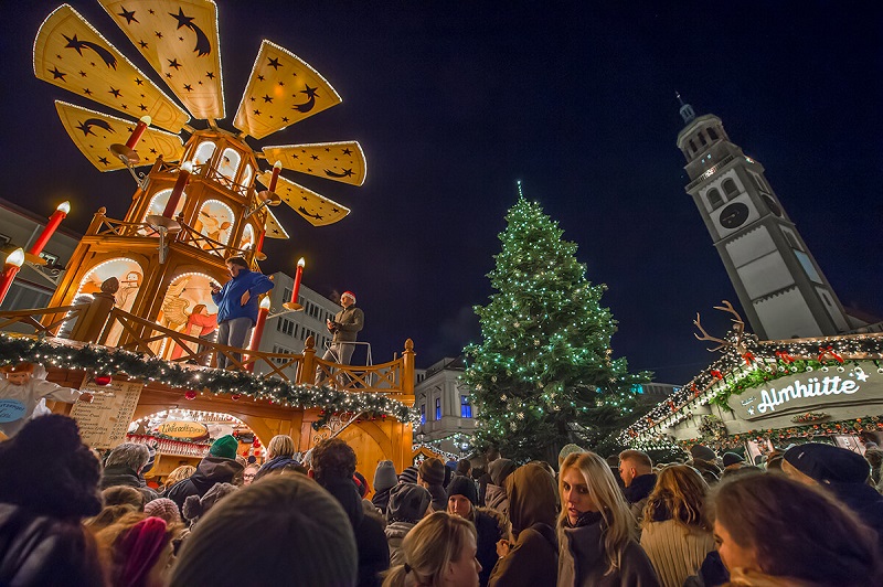 ドイツ アウグスブルクのクリスマス市で奏でる 天使劇 天使の演奏 ヨーロッパ旅行情報 Euro Tour