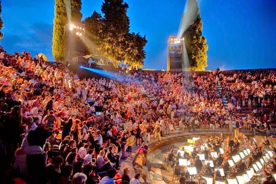 Pompei-Festival-Teatro-Grande-Pompeia