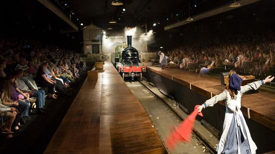 The-railway-children-at-kings-cross-theatre_1