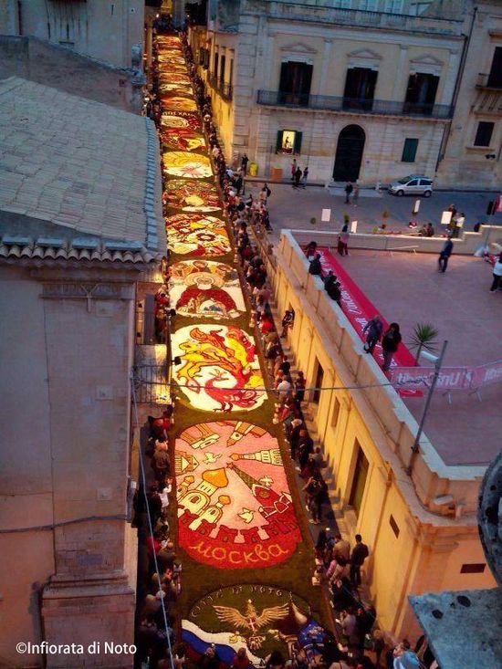 Infiorata-di-Noto-1